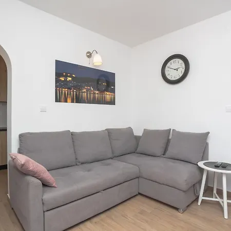 Apartment Lavandela Girandela