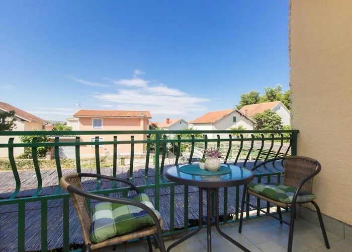 Lavandela Girandela 公寓