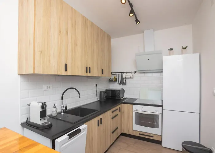 Lavandela Girandela 公寓