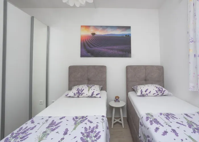 Lavandela Girandela *