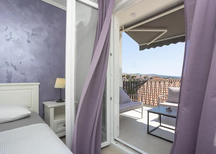 Lavandela Girandela Zaboric